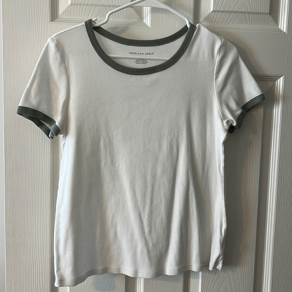 American Eagle women’s shirt size medium